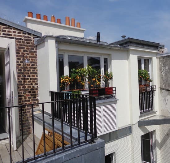 Réhabilitation de chambres de bonnes en deux logements — vue 2