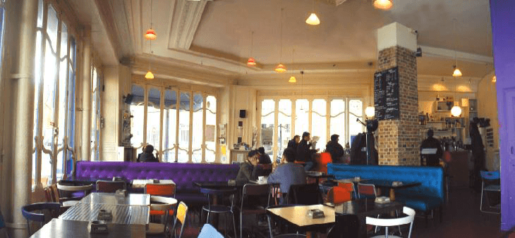 Transformation d'un café en restaurant — vue 2
